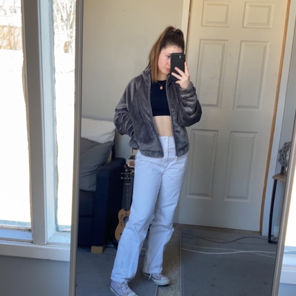 Fuzzy Grey Zip-up Hollister jacket - Picture 8 of 10